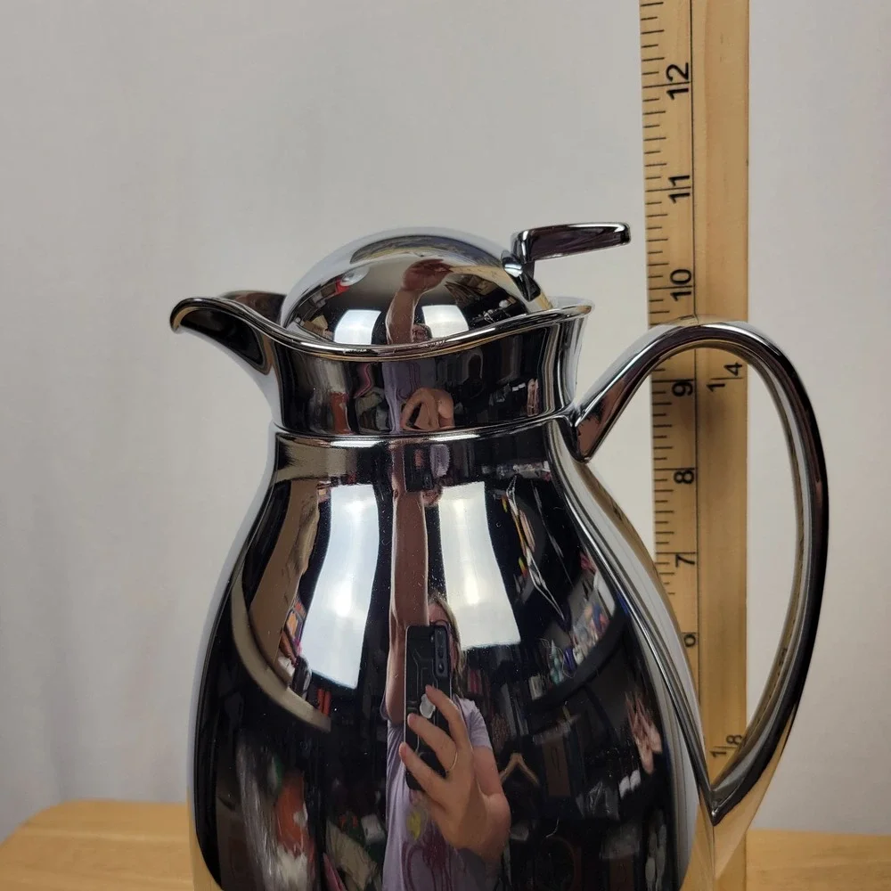 Crate & Barrel Mirror Thermal Insulated Coffee Carafe 51oz 1.5L Chrome Polished